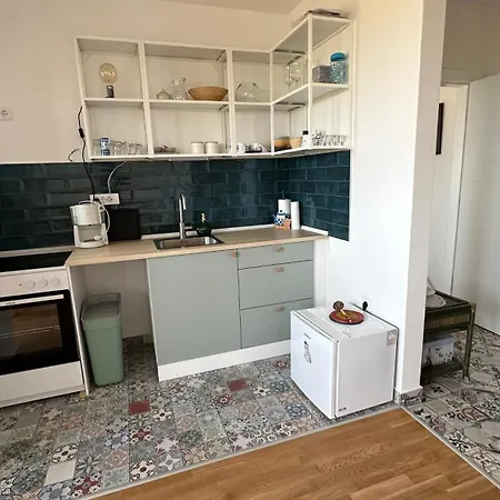 Tranquil Apartment Across The Bridge Novi Sad Exterior photo